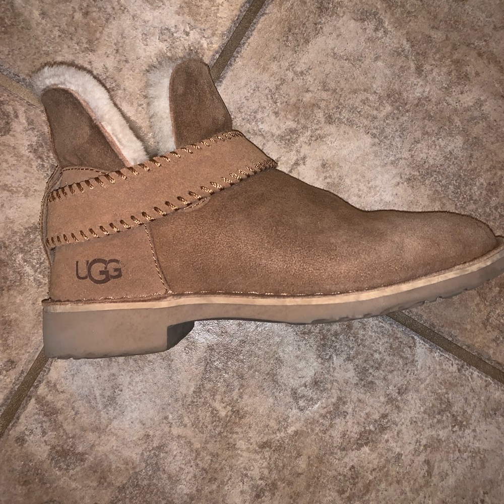 McKay Uggs size 6.5